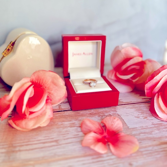 Your Boldest Yes Yet 💍  14K Rose Gold Triple Row Pavé Cathedral 🎁 - Picture 6 of 8